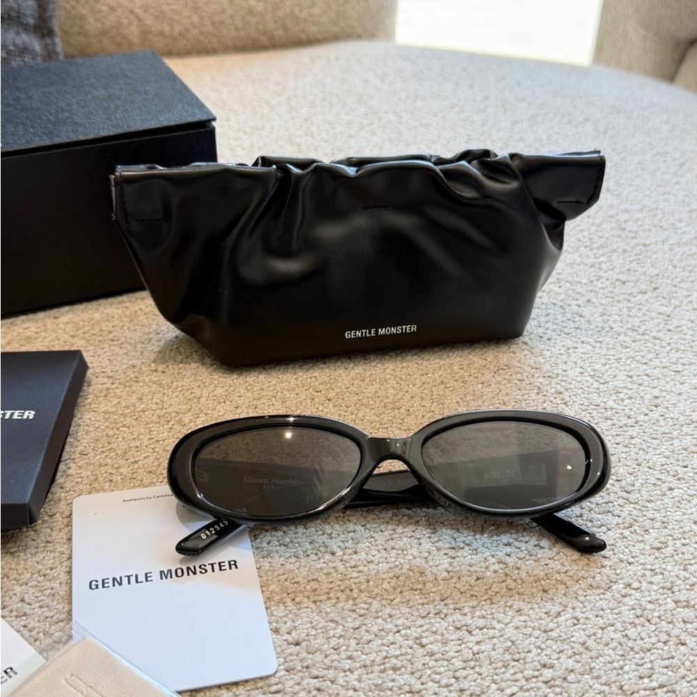 GENTLE MONSTER Black Oval Sunglasses with Matching Black Soft Case